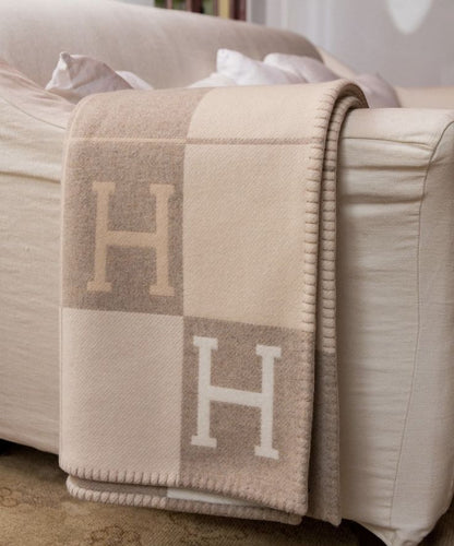 CLARA ROSE |  LUXURY H BLANKET (2+1 FREE)